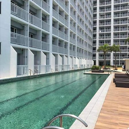 Breeze Residences By Cs Luxe Manila Luaran gambar