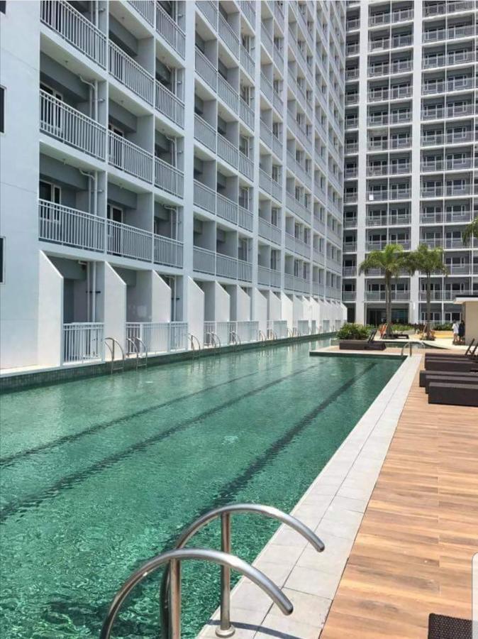 Breeze Residences By Cs Luxe Manila Luaran gambar